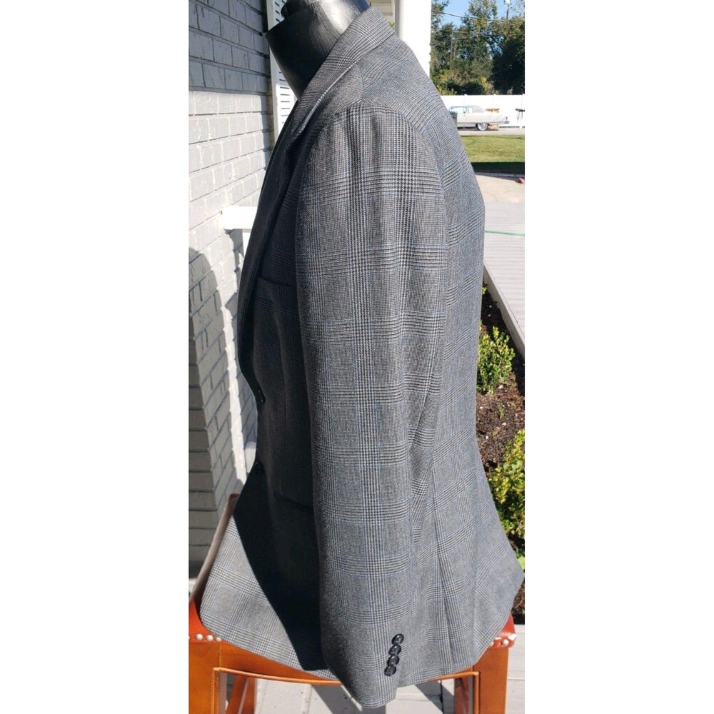 Club Room Men's Sport Coat Blazer 2 Button Gray Plaid Poly Blend 40R Blue Stripe - Picture 3 of 14